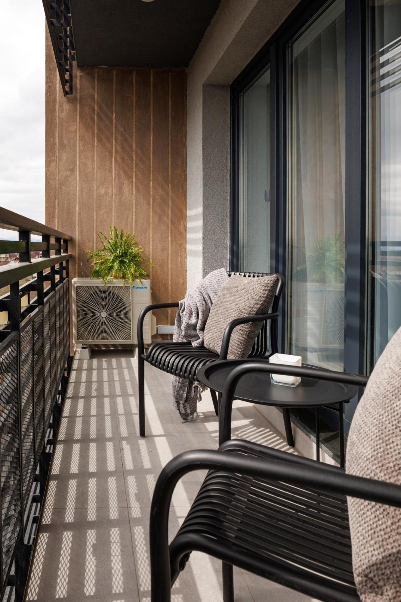Mandala Designer Apartments With Free Private Parking, Near Mall Coresi Brașov Exterior foto